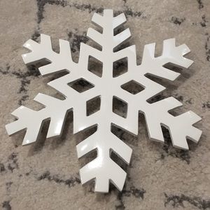 Crate & Barrel White Snowflake Trivet NEW